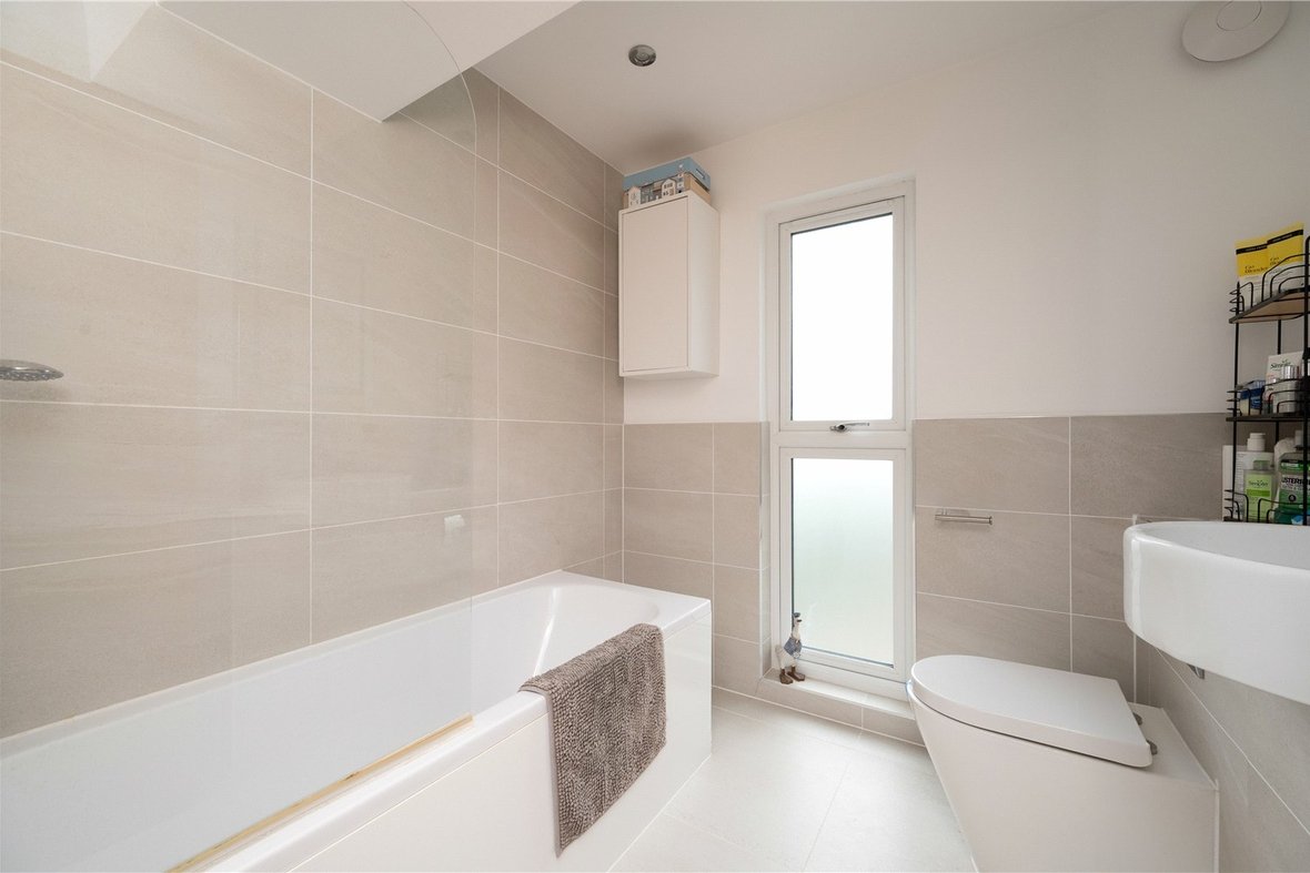 2 Bedroom Apartment New InstructionApartment New Instruction in Old London Road, St. Albans, Hertfordshire - View 15 - Collinson Hall