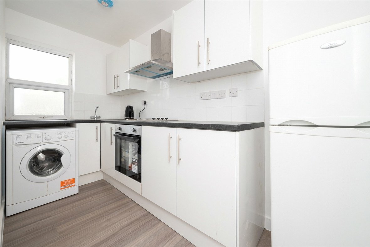 1 Bedroom Apartment To LetApartment To Let in Waverley Road, St. Albans, Hertfordshire - View 4 - Collinson Hall