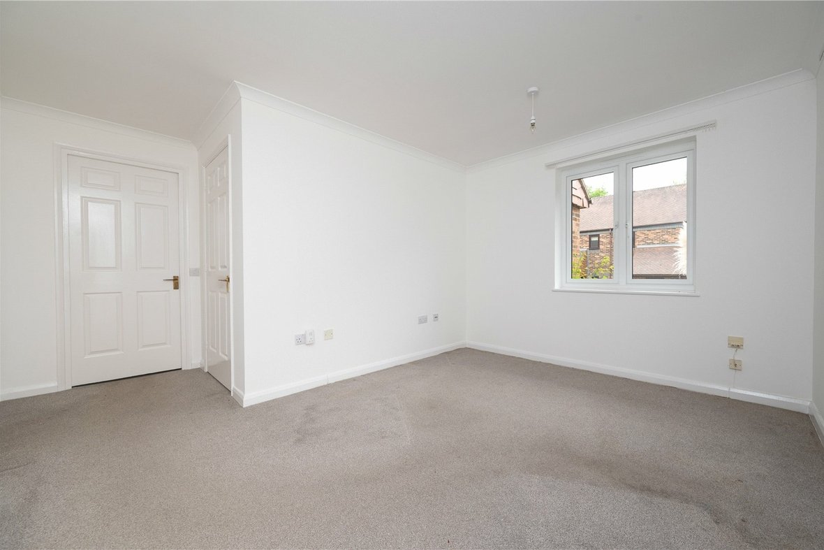 2 Bedroom Apartment New InstructionApartment New Instruction in Belmont Hill, St. Albans, Hertfordshire - View 5 - Collinson Hall