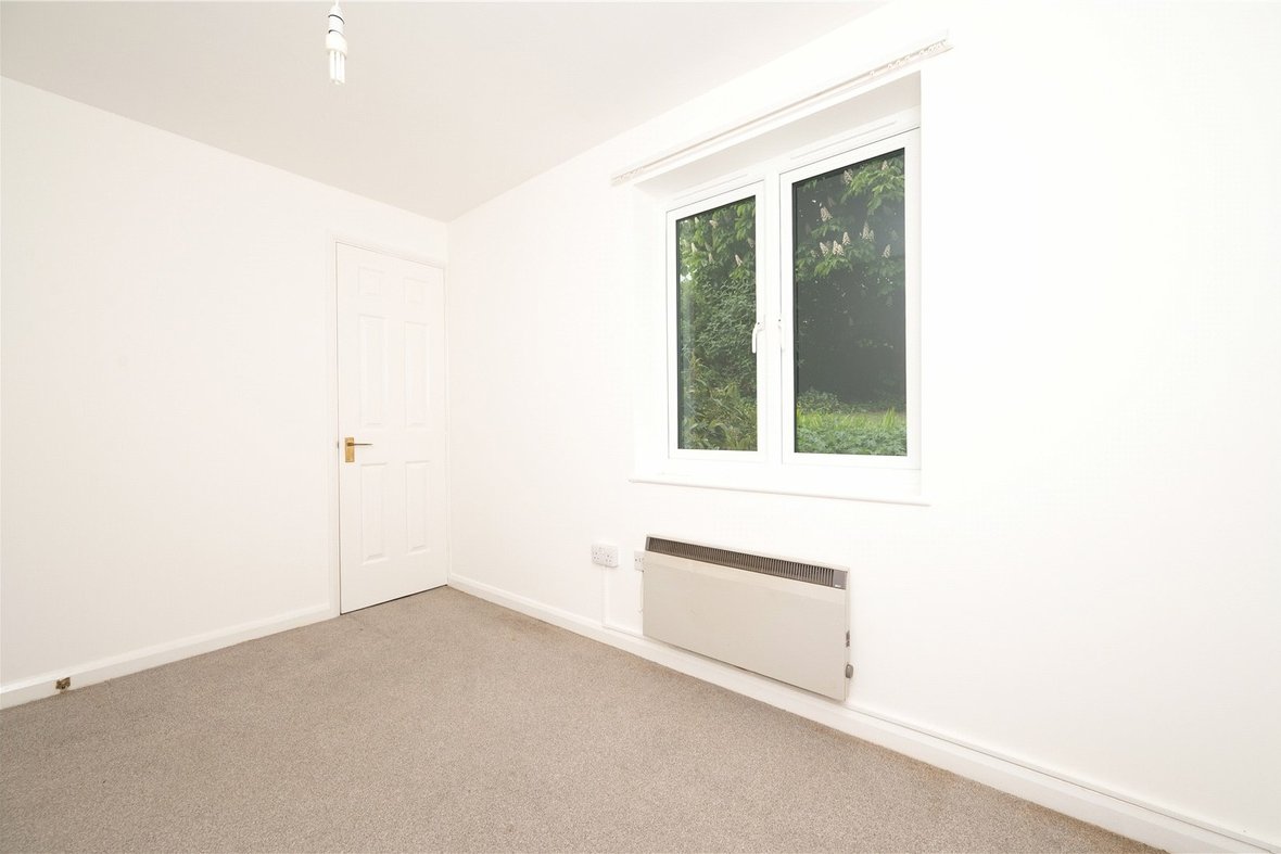 2 Bedroom Apartment New InstructionApartment New Instruction in Belmont Hill, St. Albans, Hertfordshire - View 9 - Collinson Hall