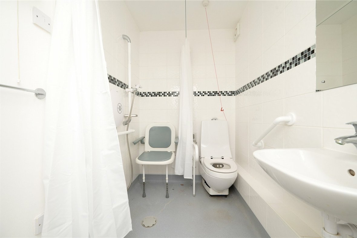 2 Bedroom Apartment New InstructionApartment New Instruction in Belmont Hill, St. Albans, Hertfordshire - View 8 - Collinson Hall