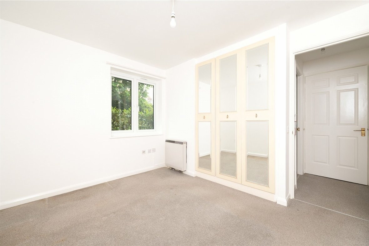 2 Bedroom Apartment New InstructionApartment New Instruction in Belmont Hill, St. Albans, Hertfordshire - View 4 - Collinson Hall