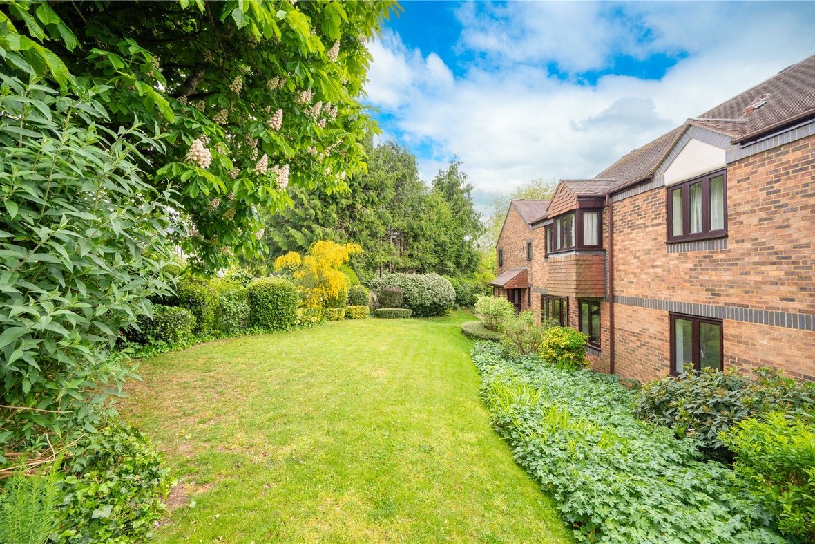 2 Bedroom Apartment New InstructionApartment New Instruction in Belmont Hill, St. Albans, Hertfordshire - View 12 - Collinson Hall