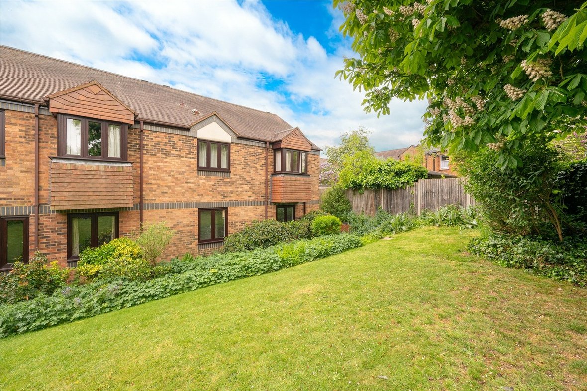 2 Bedroom Apartment New InstructionApartment New Instruction in Belmont Hill, St. Albans, Hertfordshire - View 6 - Collinson Hall