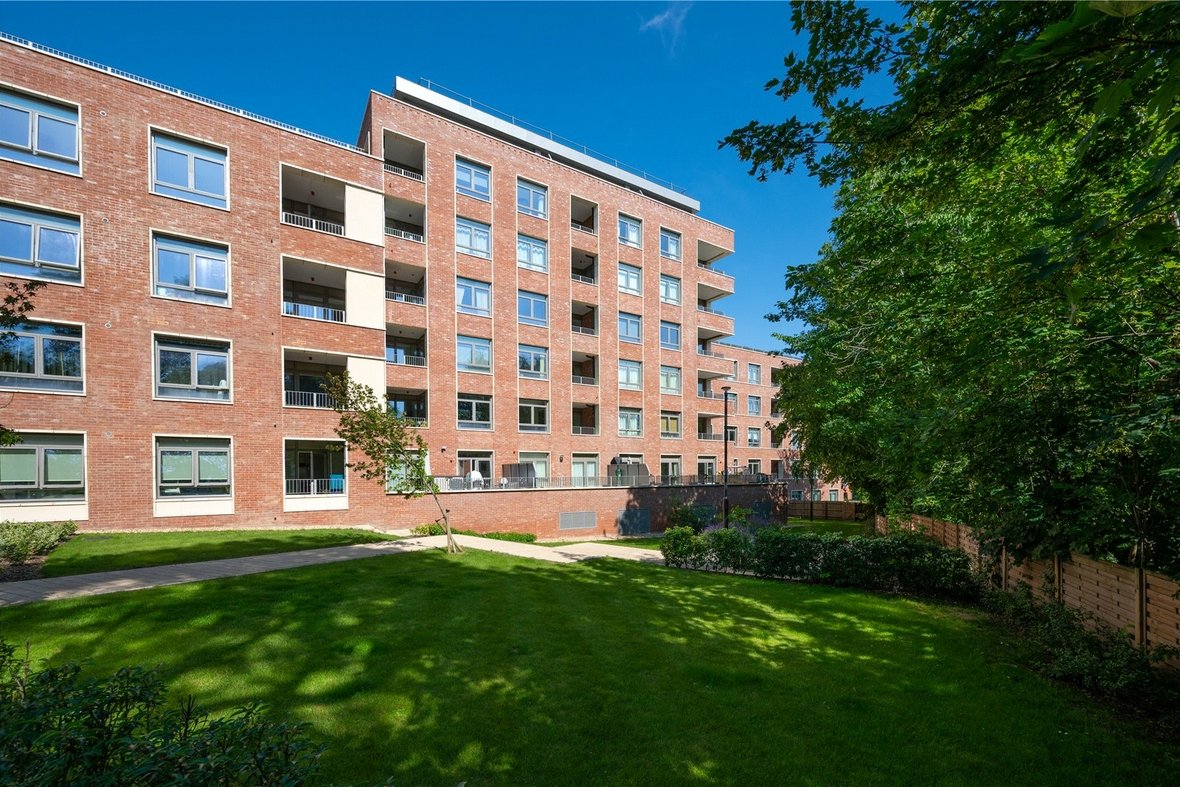 1 Bedroom Apartment New InstructionApartment New Instruction in Grosvenor Road, St. Albans, Hertfordshire - View 16 - Collinson Hall