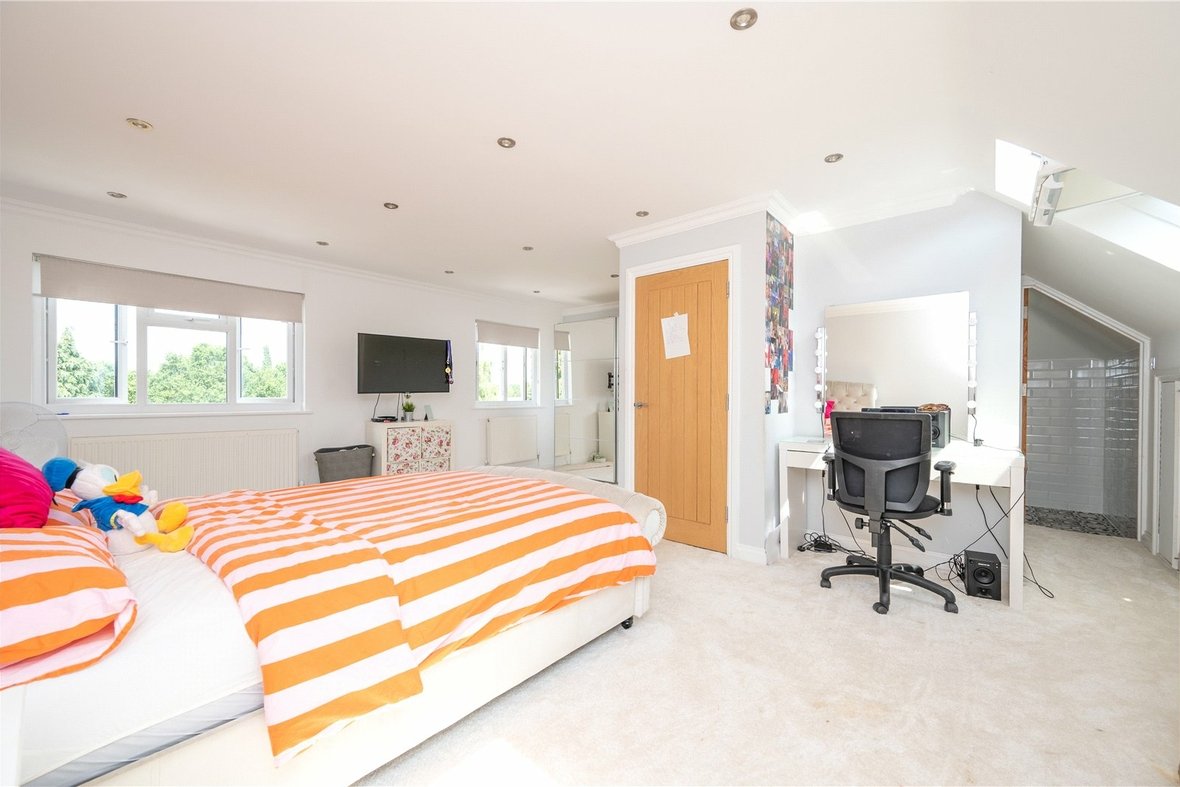4 Bedroom House New InstructionHouse New Instruction in Napsbury Lane, St. Albans, Hertfordshire - View 15 - Collinson Hall
