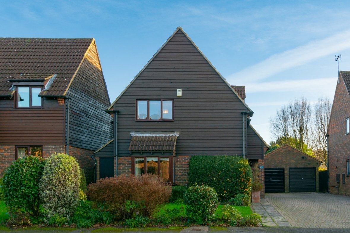 4 Bedroom House Sold Subject to Contract in Old Orchard, Park Street, St. Albans - View 22 - Collinson Hall