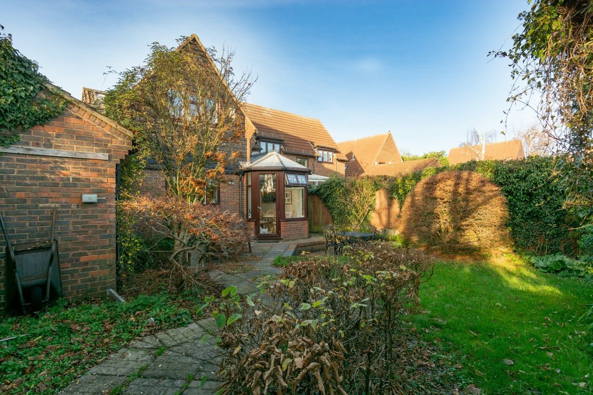 4 Bedroom House Sold Subject to Contract in Old Orchard, Park Street, St. Albans - View 18 - Collinson Hall