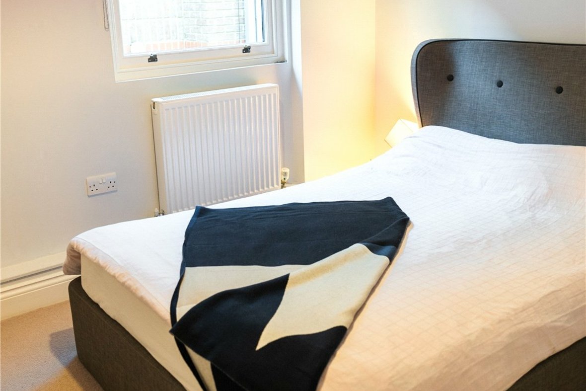 2 Bedroom Apartment New InstructionApartment New Instruction in Chaucer House, Upper Marlborough Road, St. Albans - View 10 - Collinson Hall