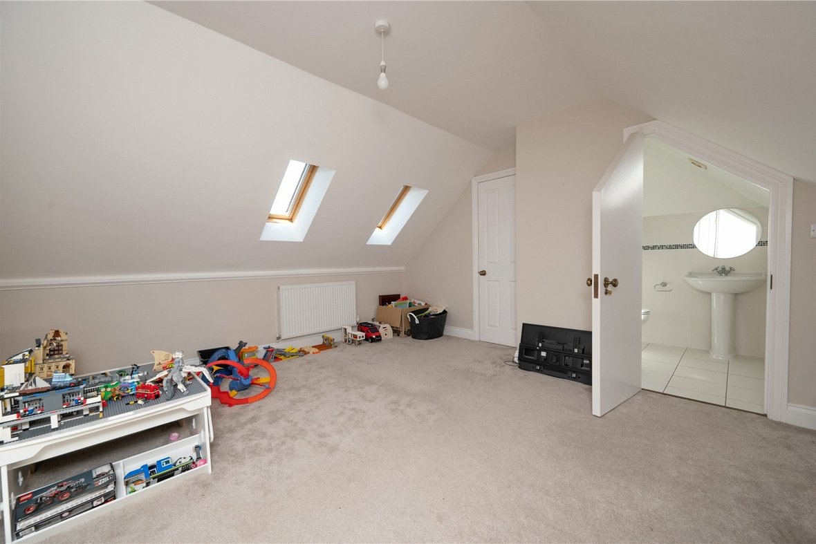 7 Bedroom House Sold Subject to ContractHouse Sold Subject to Contract in Watford Road, St. Albans, Hertfordshire - View 11 - Collinson Hall