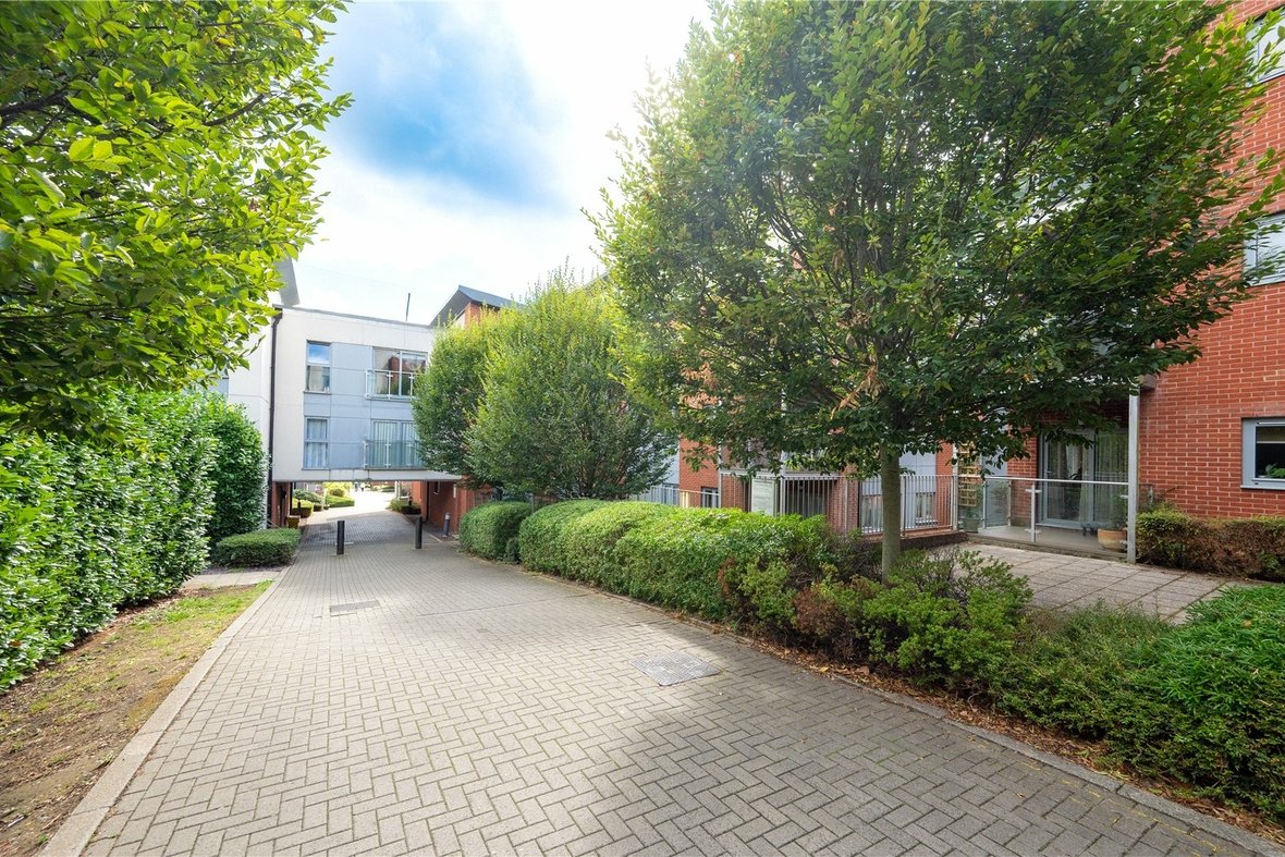 1 Bedroom Apartment New InstructionApartment New Instruction in Charrington Place, St. Albans, Hertfordshire - View 8 - Collinson Hall