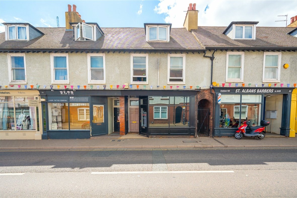 retail Let Agreed in Catherine Street, St. Albans, Hertfordshire - View 2 - Collinson Hall