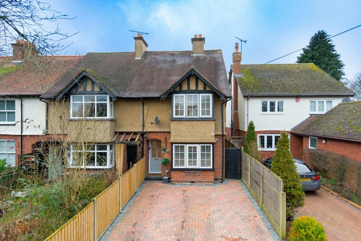 3 Bedroom House Sold Subject to Contract in Watling Street, Park Street, St. Albans - View 31 - Collinson Hall