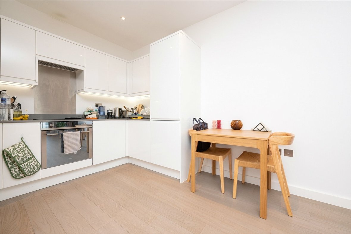 1 Bedroom Apartment New InstructionApartment New Instruction in Ziggurat House, 25 Grosevenor Road, St Albans - View 3 - Collinson Hall