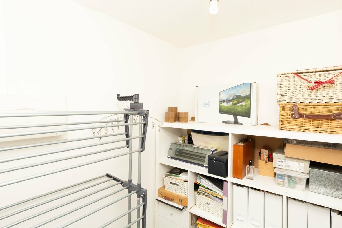 1 Bedroom Apartment Let AgreedApartment Let Agreed in Gordon House, Gordon Close, St. Albans - View 9 - Collinson Hall