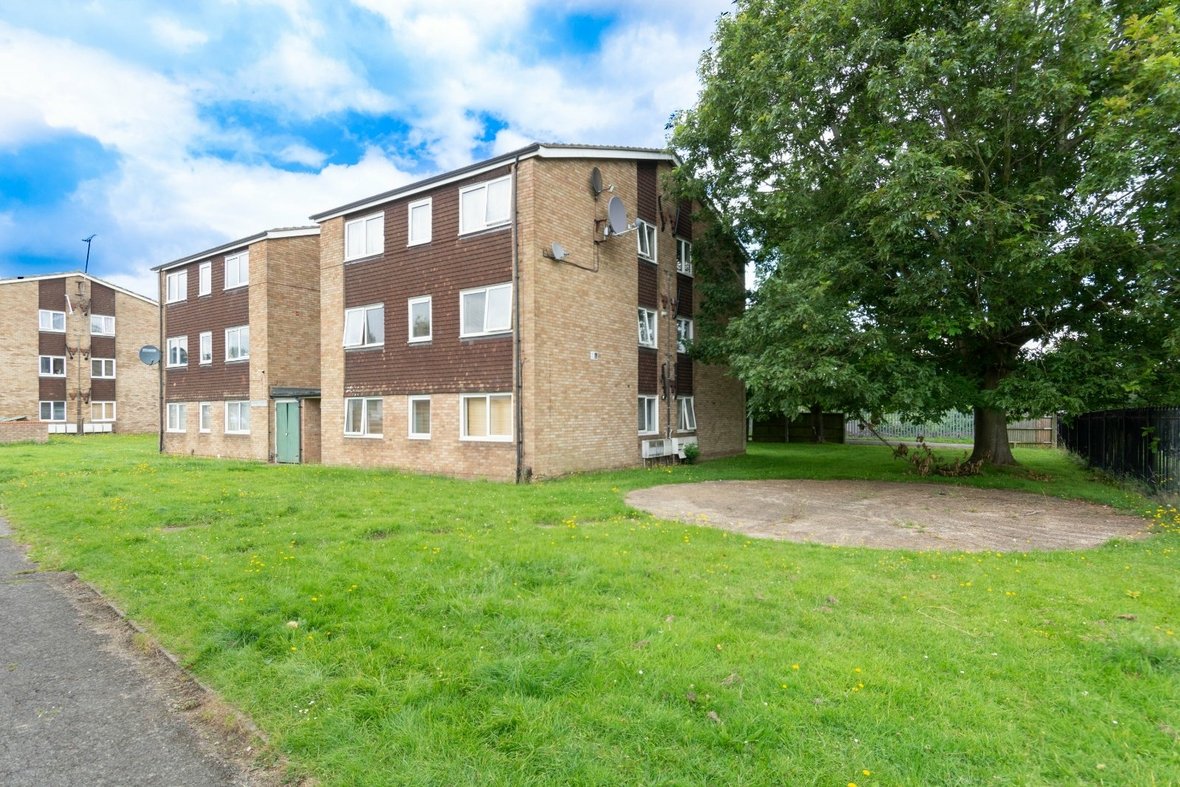 1 Bedroom Apartment Let AgreedApartment Let Agreed in Gordon House, Gordon Close, St. Albans - View 6 - Collinson Hall