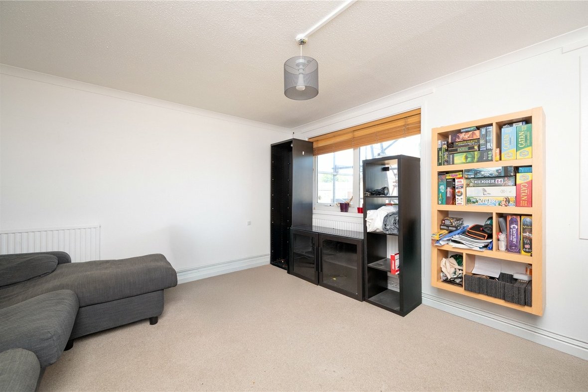 1 Bedroom Apartment Let AgreedApartment Let Agreed in Gordon House, Gordon Close, St. Albans - View 3 - Collinson Hall
