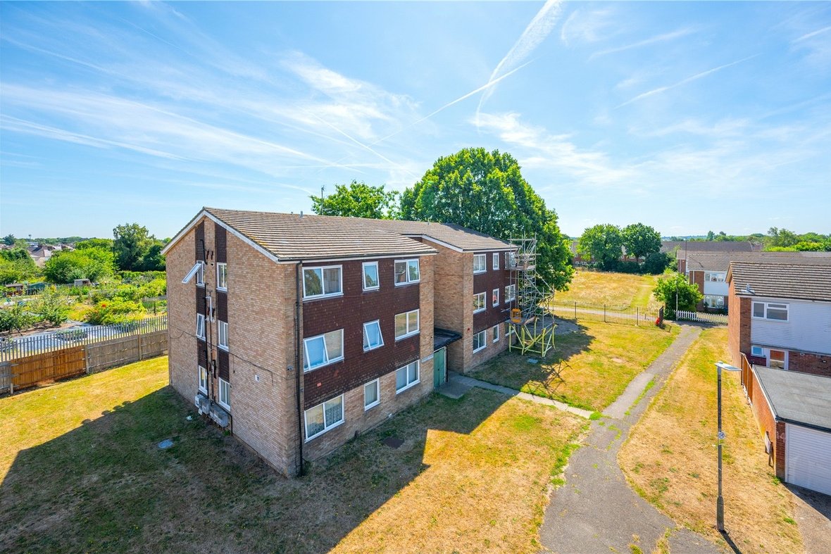 1 Bedroom Apartment Let AgreedApartment Let Agreed in Gordon House, Gordon Close, St. Albans - View 2 - Collinson Hall
