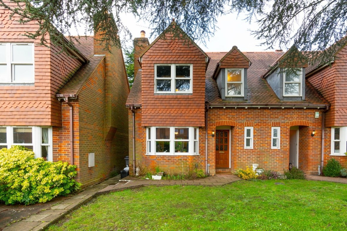 3 Bedroom House Let AgreedHouse Let Agreed in Laurel Edge, Avenue Road, St. Albans - View 17 - Collinson Hall