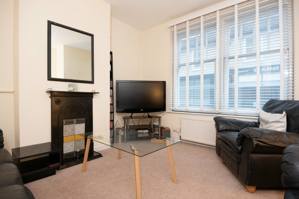 1 Bedroom Apartment Let AgreedApartment Let Agreed in Catherine Street, St. Albans, Hertfordshire - View 4 - Collinson Hall