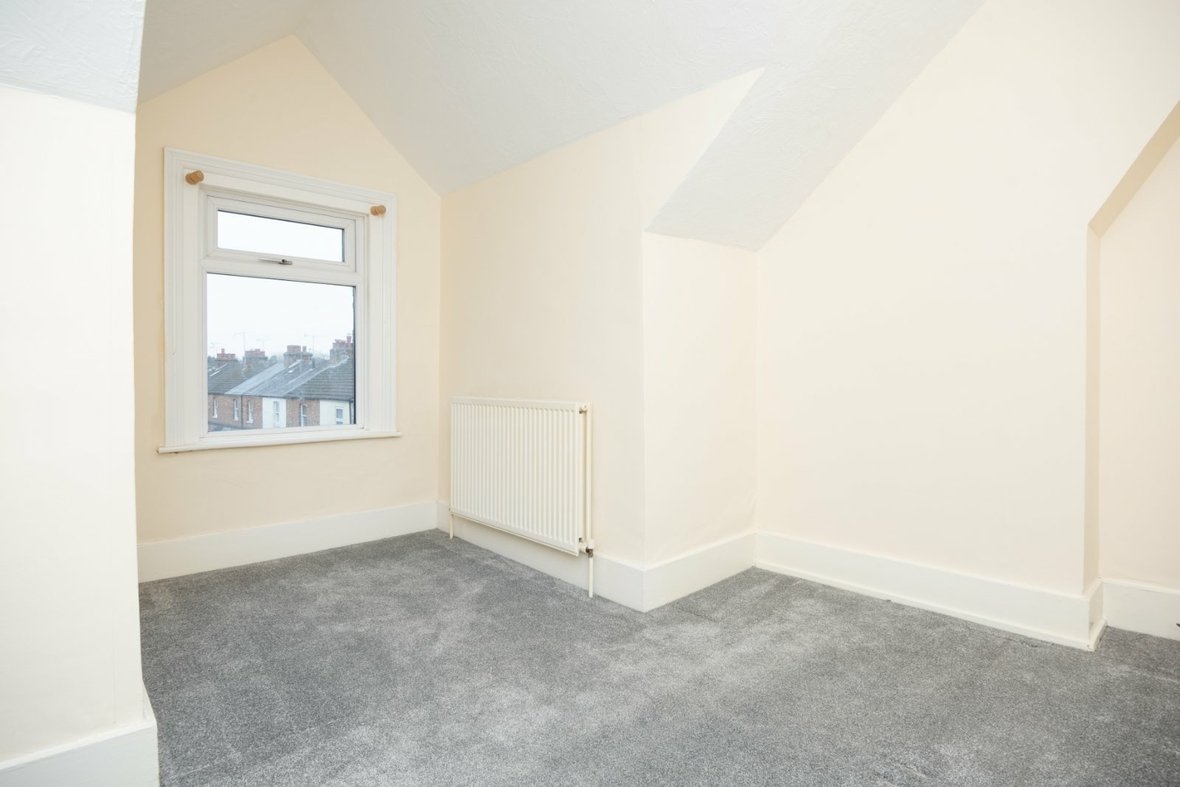 3 Bedroom Maisonette Let AgreedMaisonette Let Agreed in Arthur Road, St. Albans, Hertfordshire - View 7 - Collinson Hall