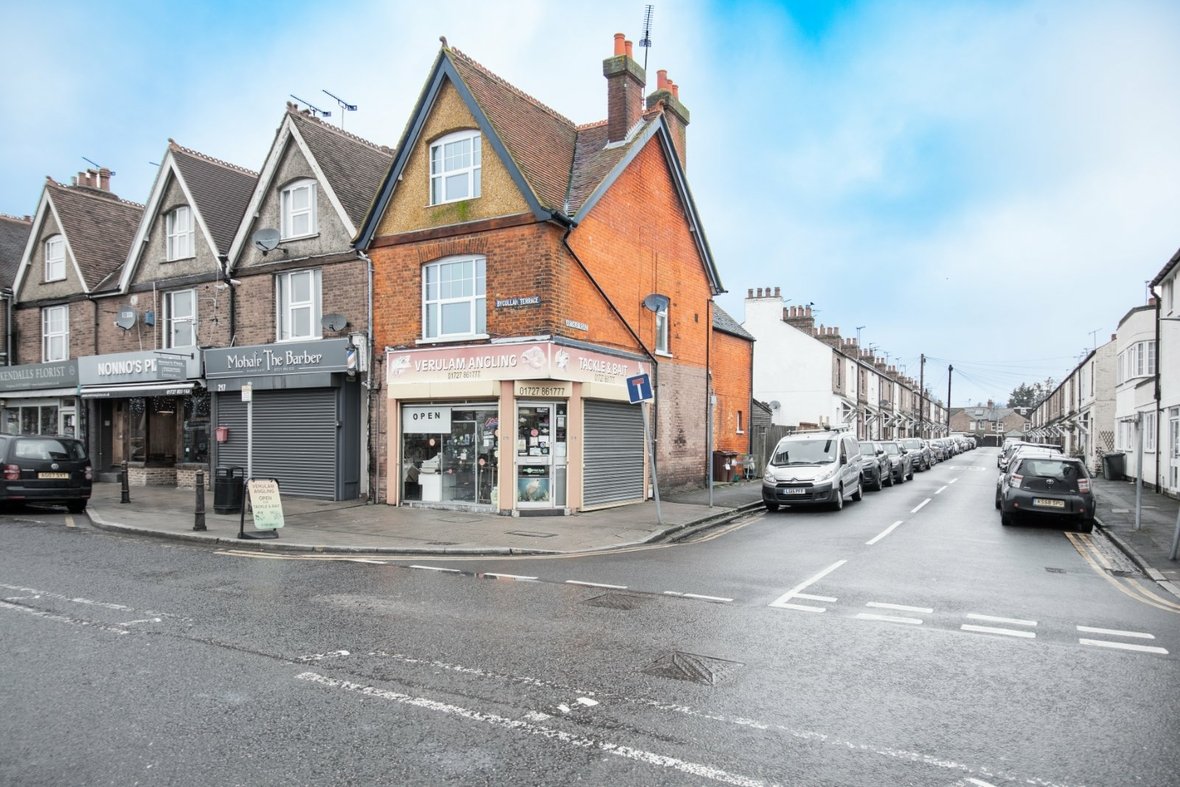 3 Bedroom Maisonette Let AgreedMaisonette Let Agreed in Arthur Road, St. Albans, Hertfordshire - View 14 - Collinson Hall