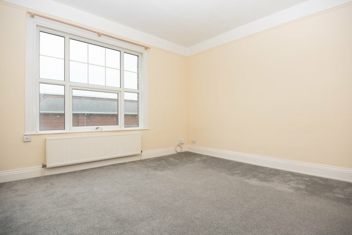 3 Bedroom Maisonette Let AgreedMaisonette Let Agreed in Arthur Road, St. Albans, Hertfordshire - View 4 - Collinson Hall