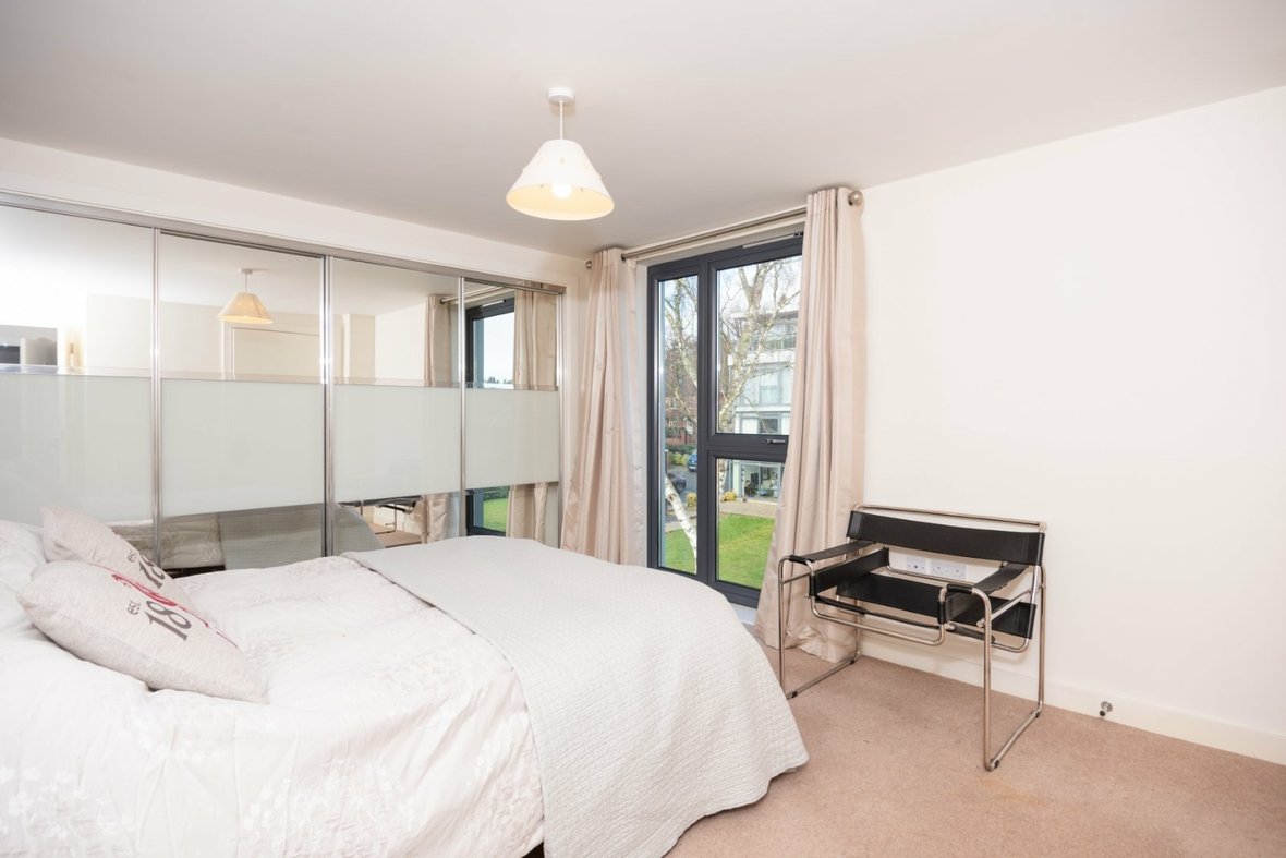 2 Bedroom Apartment LetApartment Let in Newsom Place, Lemsford Road, St. Albans - View 7 - Collinson Hall