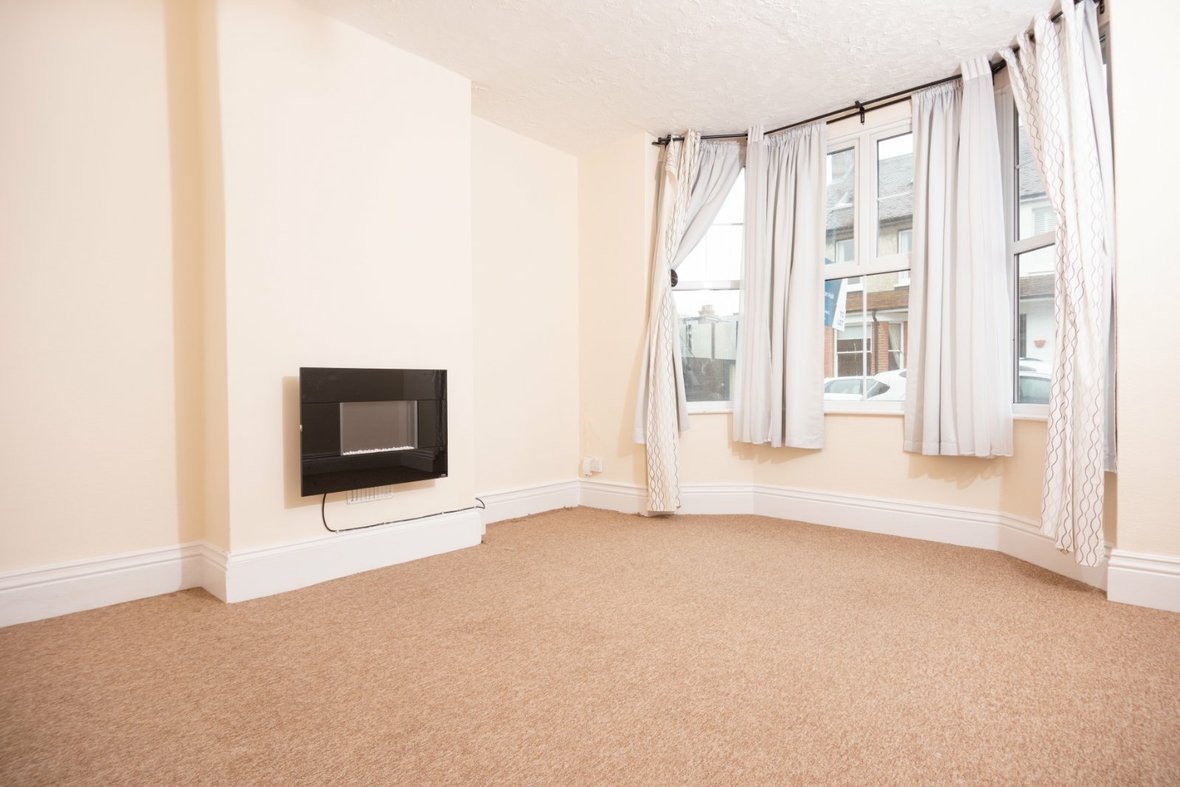 3 Bedroom House LetHouse Let in Glenferrie Road, St. Albans, Hertfordshire - View 2 - Collinson Hall