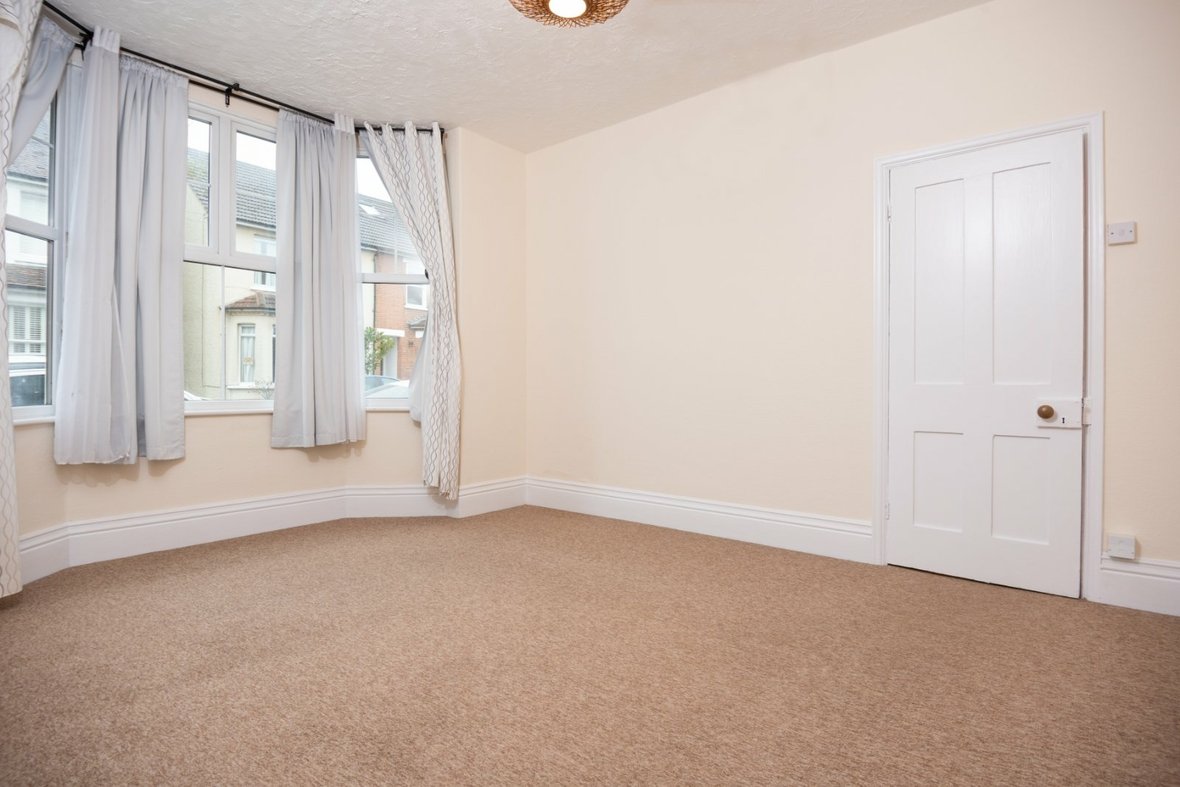 3 Bedroom House LetHouse Let in Glenferrie Road, St. Albans, Hertfordshire - View 4 - Collinson Hall