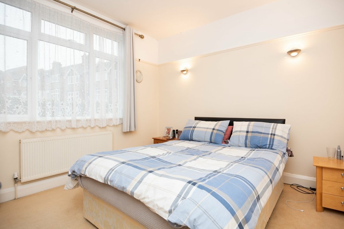 2 Bedroom Maisonette LetMaisonette Let in Cannon Street, St. Albans, Hertfordshire - View 3 - Collinson Hall