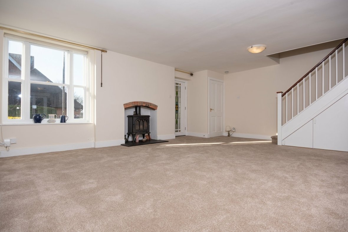 3 Bedroom House Let in Church Crescent, St. Albans, Hertfordshire - View 3 - Collinson Hall