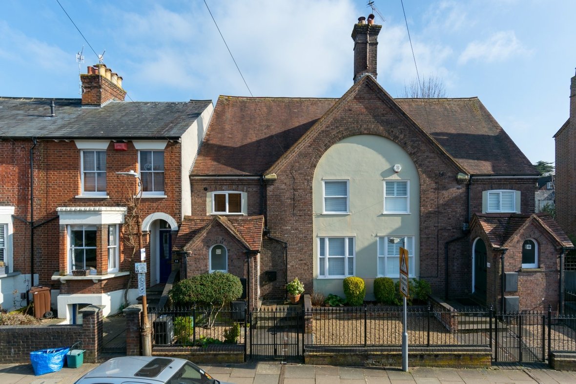 3 Bedroom House Let in Church Crescent, St. Albans, Hertfordshire - View 1 - Collinson Hall