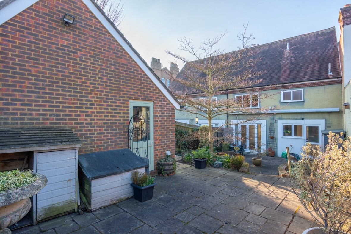 3 Bedroom House Let in Church Crescent, St. Albans, Hertfordshire - View 6 - Collinson Hall