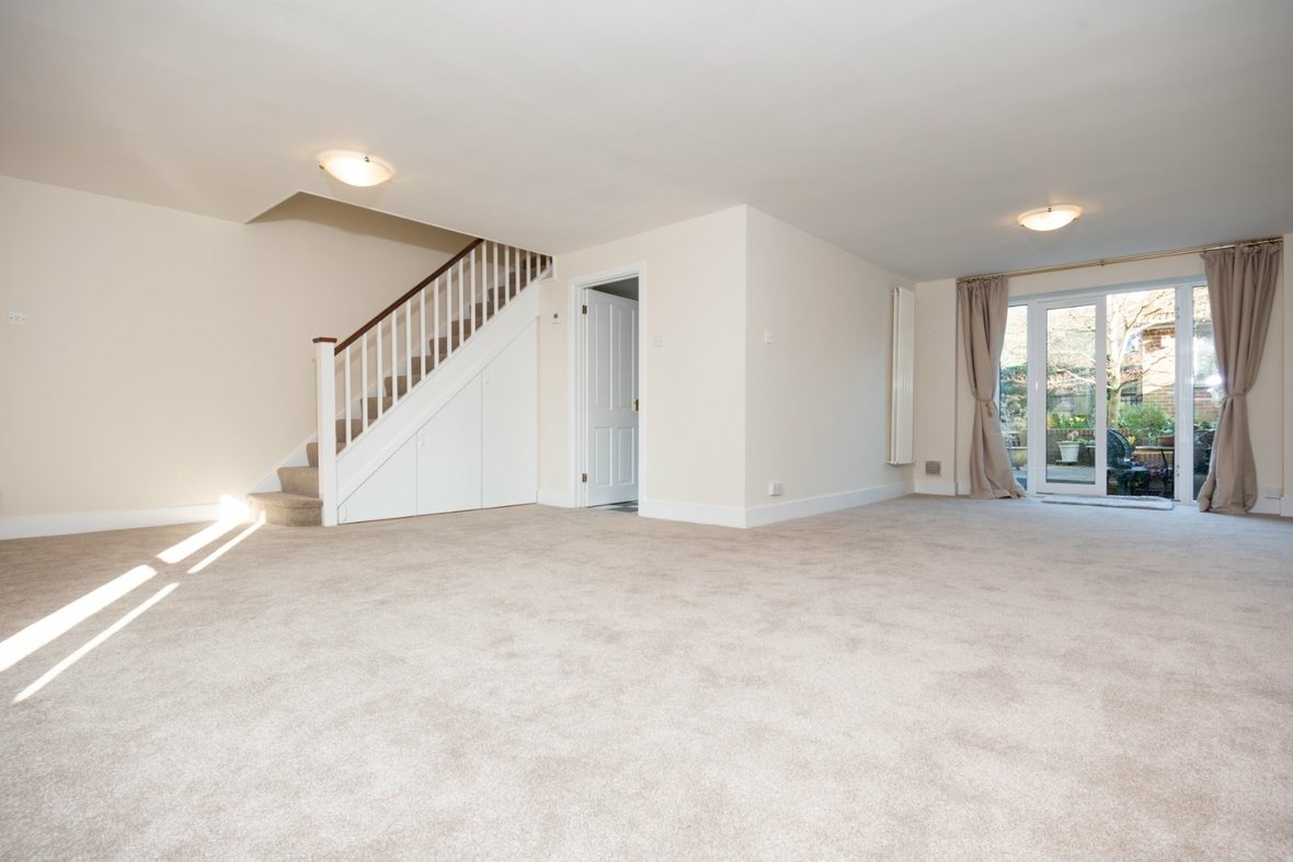 3 Bedroom House Let in Church Crescent, St. Albans, Hertfordshire - View 5 - Collinson Hall