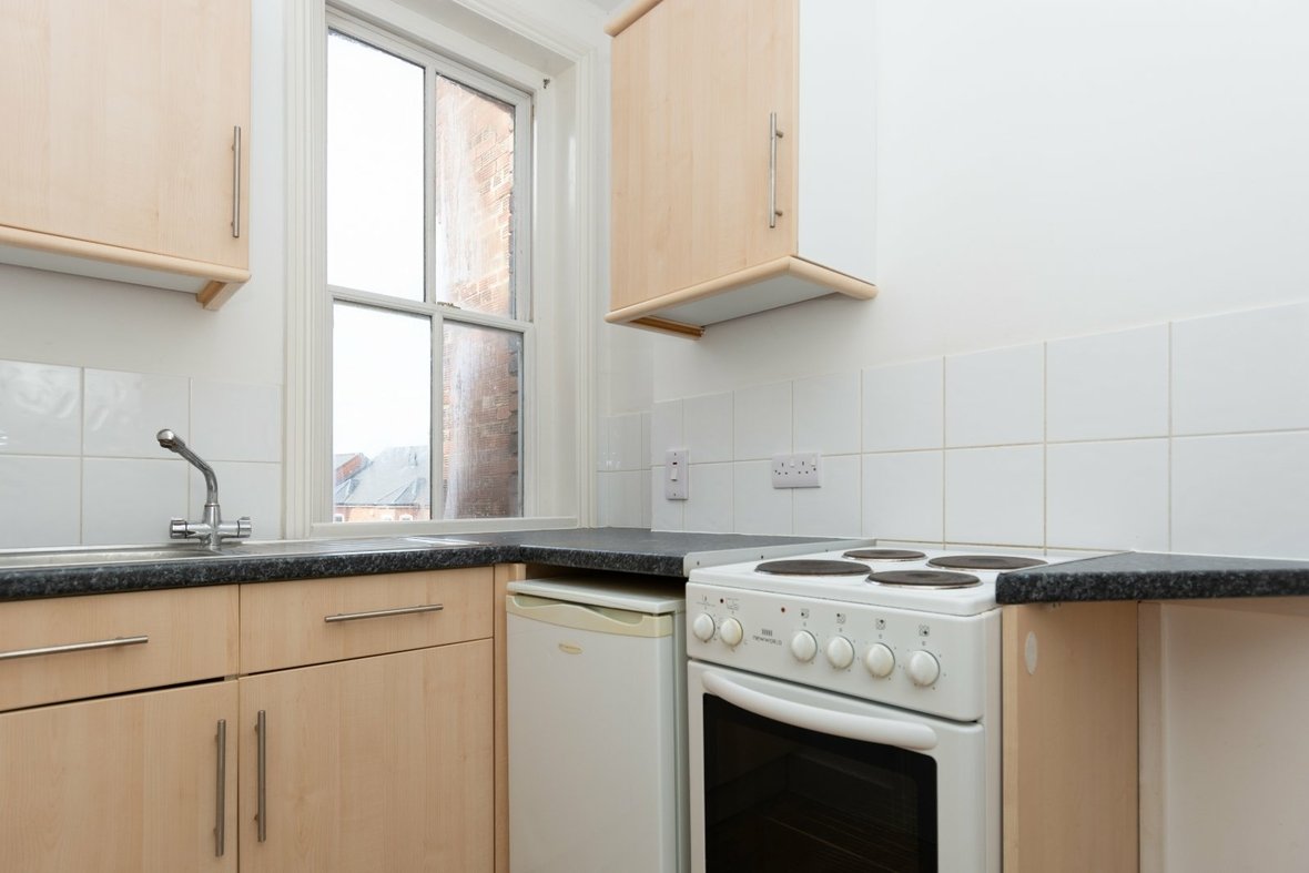Apartment Let Agreed in London Road, St. Albans - View 7 - Collinson Hall