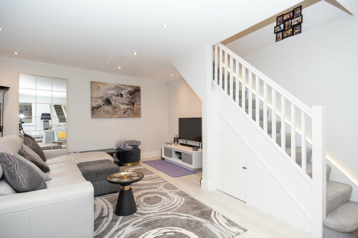 2 Bedroom House Let AgreedHouse Let Agreed in Windsor Mews, 94 Victoria Street, St. Albans - View 13 - Collinson Hall