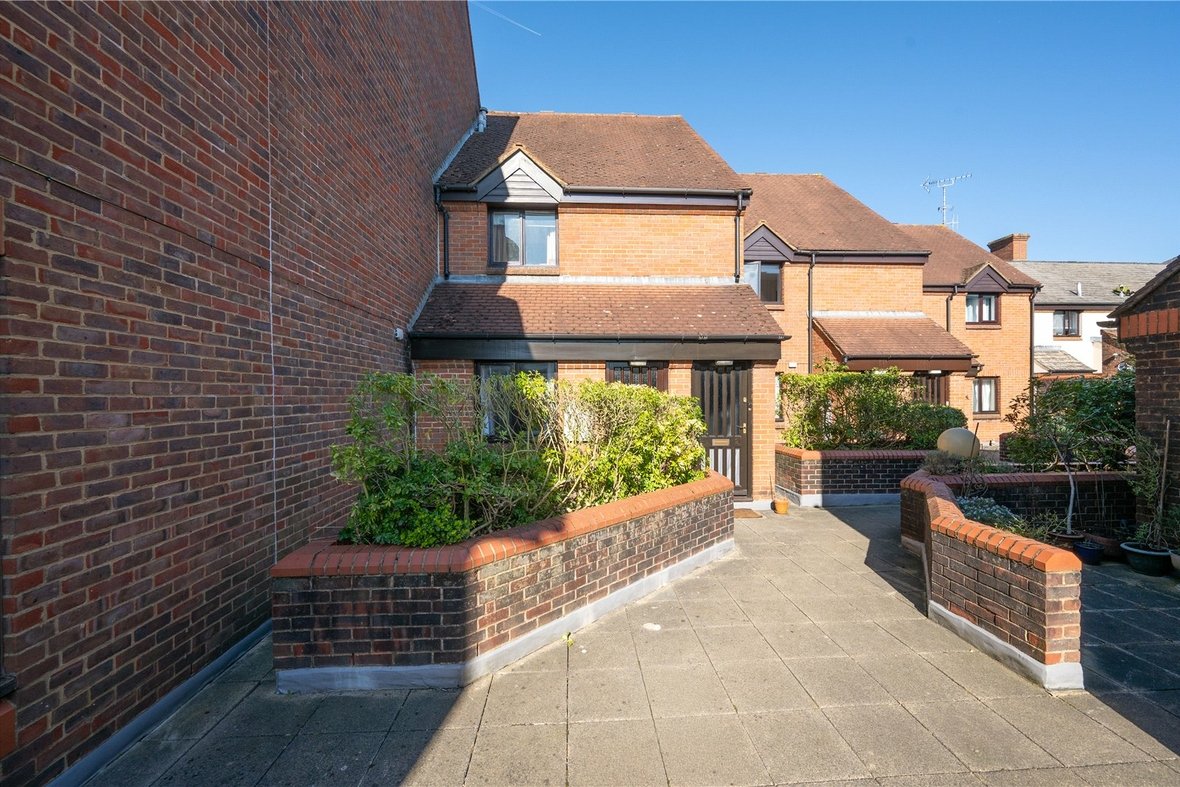 1 Bedroom Maisonette To LetMaisonette To Let in Half Moon Mews, St. Albans, Hertfordshire - View 8 - Collinson Hall