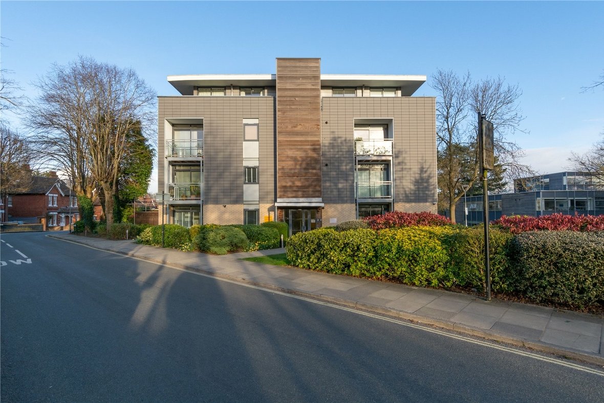 1 Bedroom Apartment LetApartment Let in Magdalen Court, Newson Place, St Peters Road - View 11 - Collinson Hall
