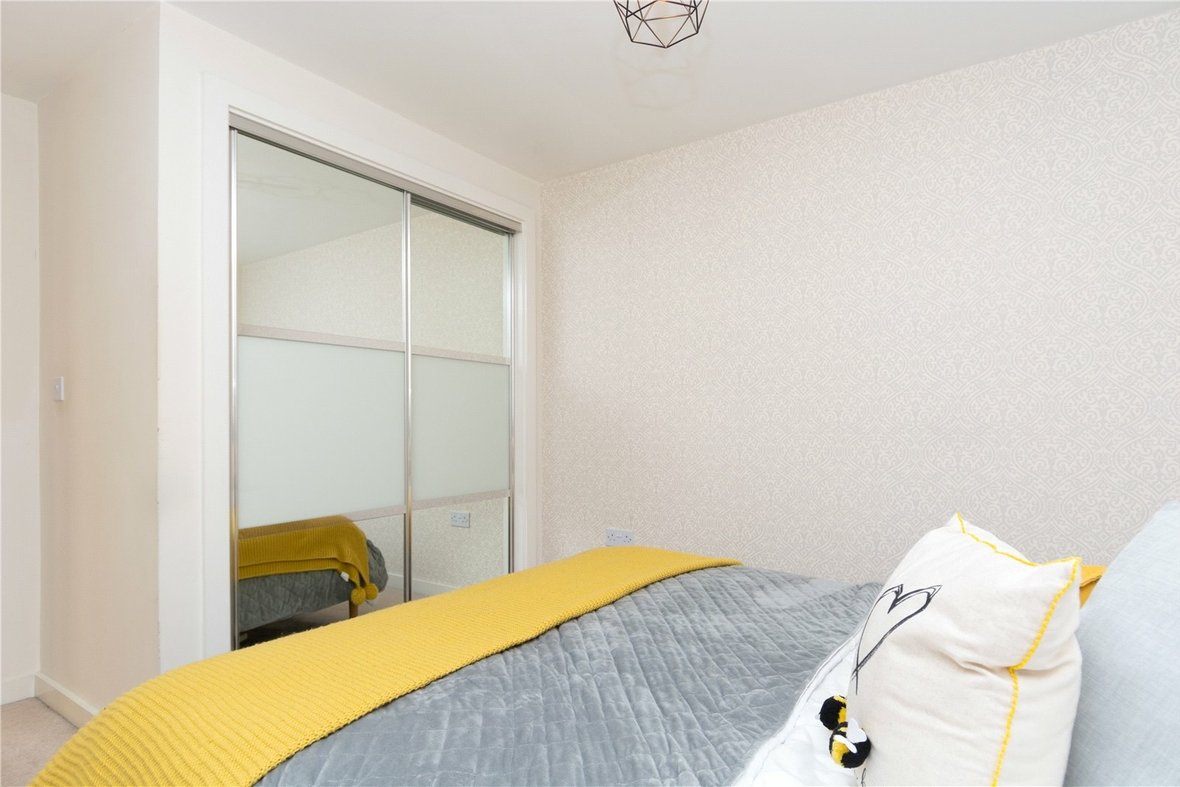 1 Bedroom Apartment LetApartment Let in Magdalen Court, Newson Place, St Peters Road - View 9 - Collinson Hall