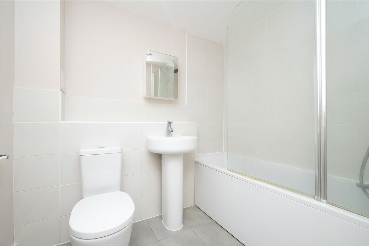 1 Bedroom Apartment For SaleApartment For Sale in Newsom Place, St. Peters Road, St. Albans - View 5 - Collinson Hall