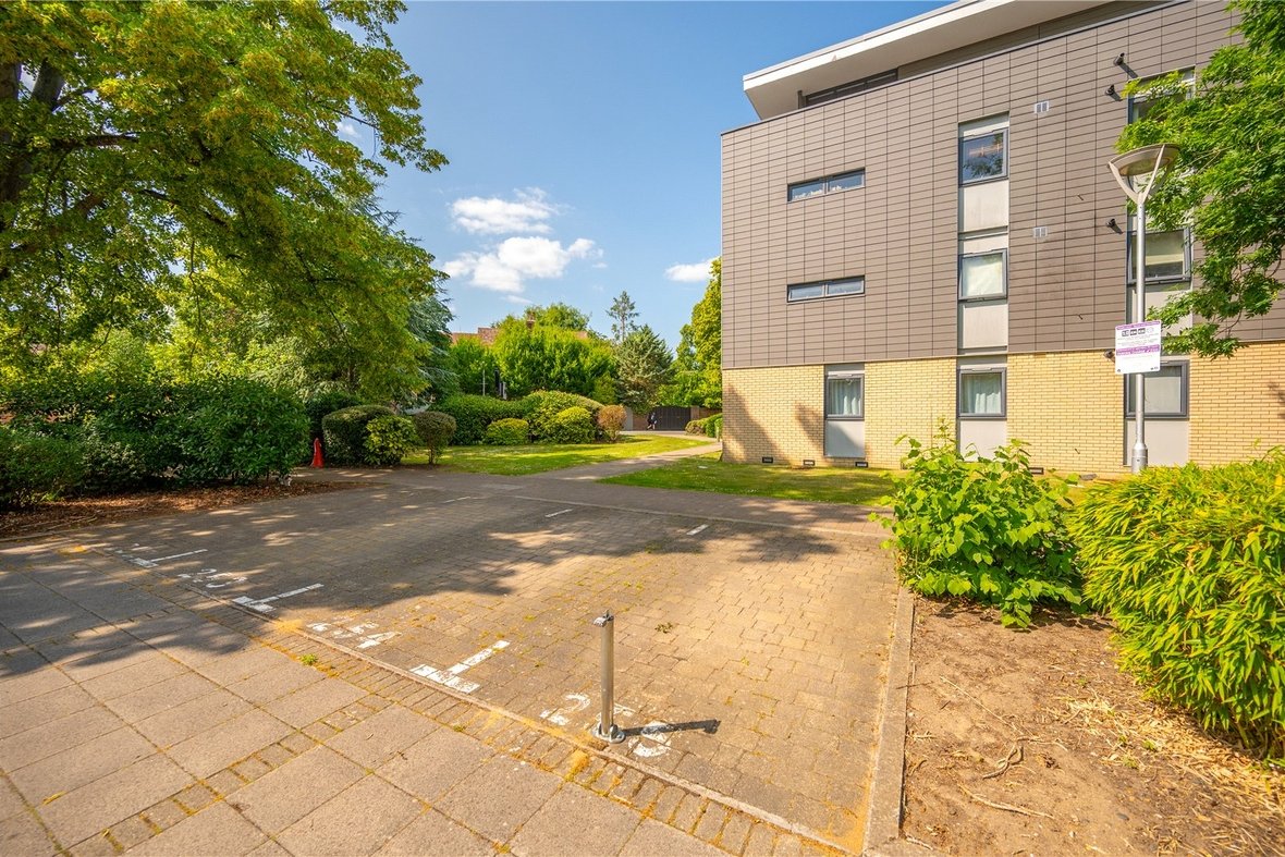 1 Bedroom Apartment For SaleApartment For Sale in Newsom Place, St. Peters Road, St. Albans - View 11 - Collinson Hall