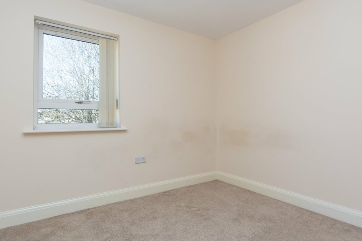 2 Bedroom Apartment Let AgreedApartment Let Agreed in Old Watford Road, Bricket Wood, St. Albans - View 11 - Collinson Hall