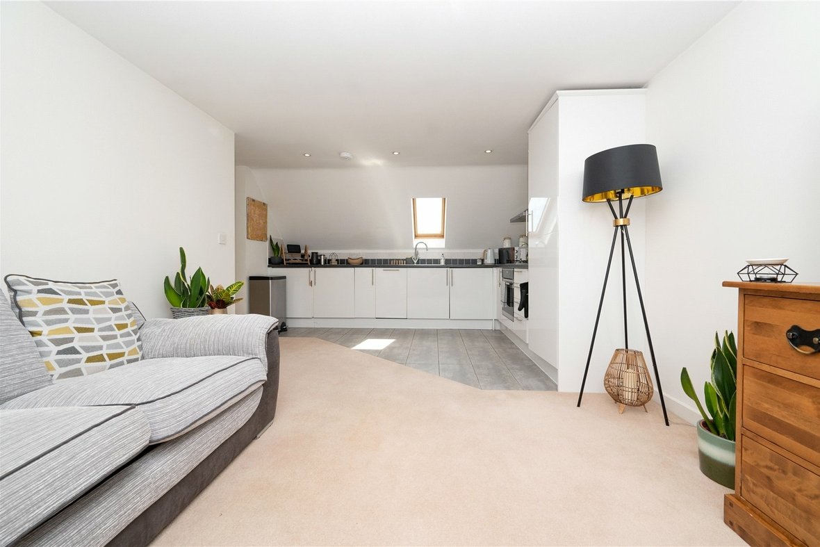 1 Bedroom Apartment Let in Cedar Court, Cedarwood Drive, St. Albans - View 4 - Collinson Hall