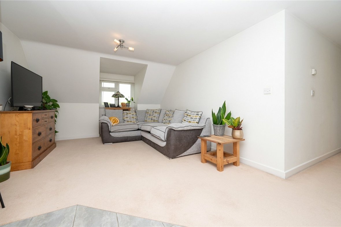 1 Bedroom Apartment Let in Cedar Court, Cedarwood Drive, St. Albans - View 5 - Collinson Hall