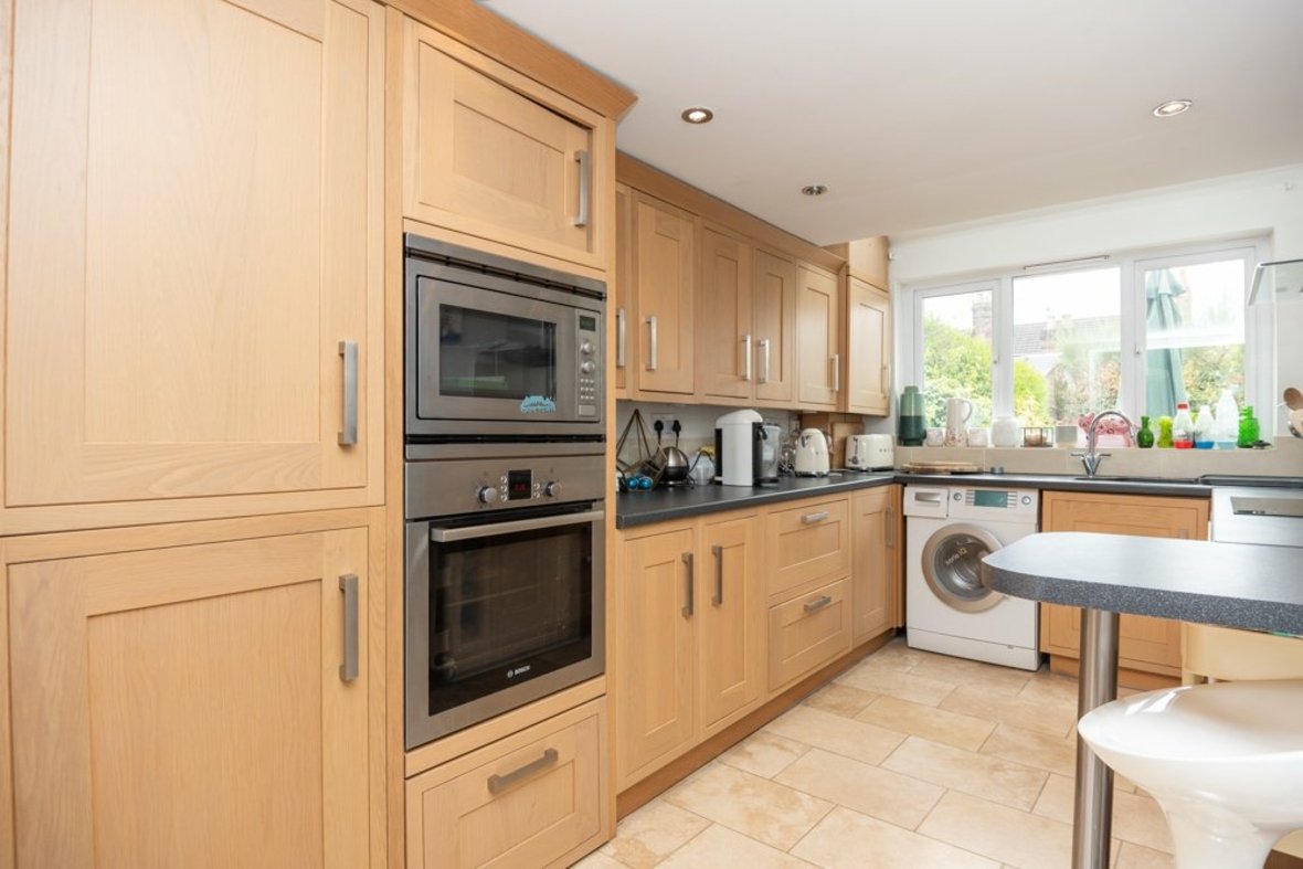 2 Bedroom House Let AgreedHouse Let Agreed in Cavendish Road, St. Albans - View 5 - Collinson Hall