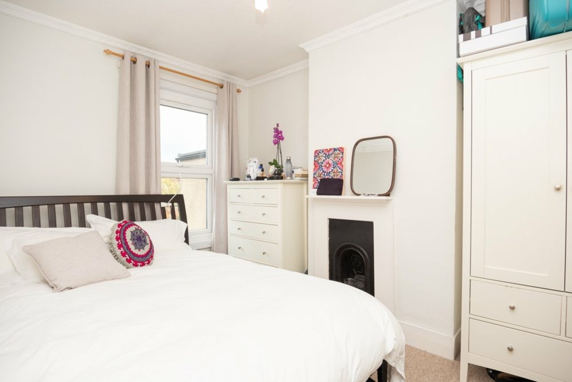 2 Bedroom House Let in Cavendish Road, St. Albans - View 8 - Collinson Hall