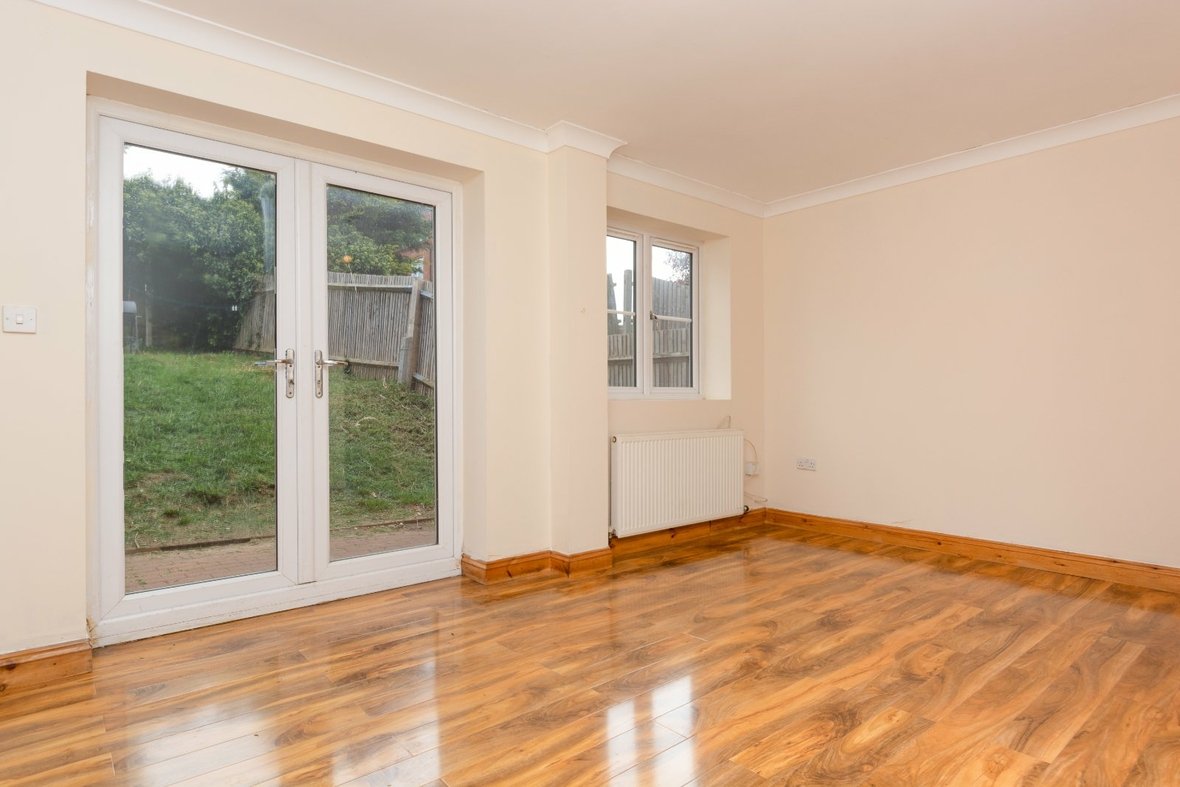 3 Bedroom House Let AgreedHouse Let Agreed in Waverley Road, St. Albans - View 3 - Collinson Hall