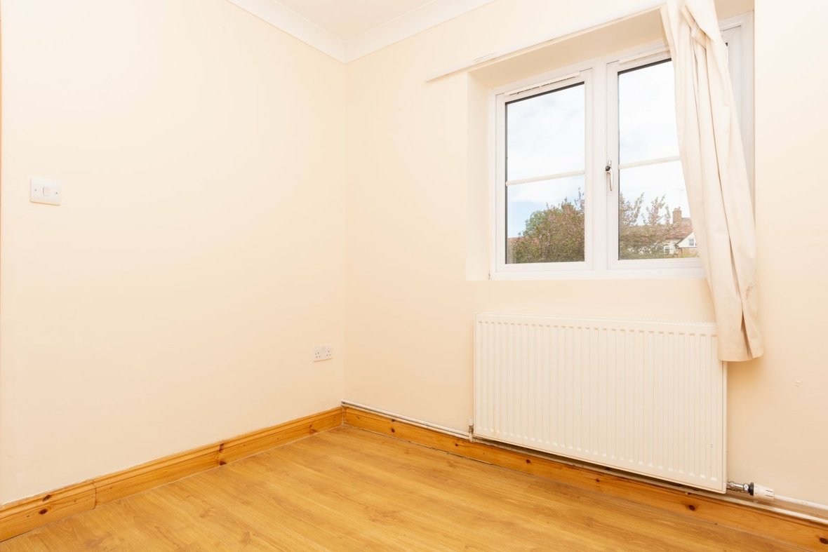 3 Bedroom House Let AgreedHouse Let Agreed in Waverley Road, St. Albans - View 13 - Collinson Hall