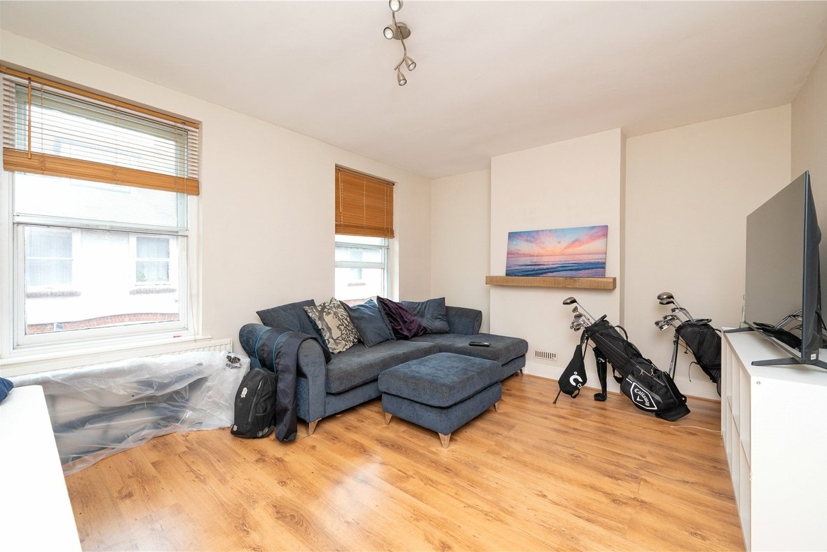 2 Bedroom Maisonette LetMaisonette Let in Catherine Street, St. Albans, Hertfordshire - View 3 - Collinson Hall